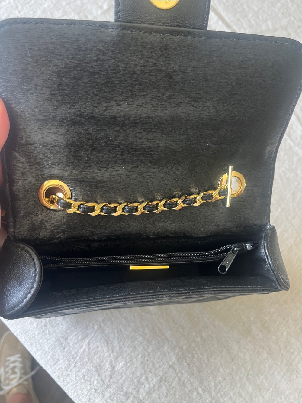 Givenchy Black Quilted Crossbody Bag with Gold Chain- VeryGood Condition - Picture 8 of 16